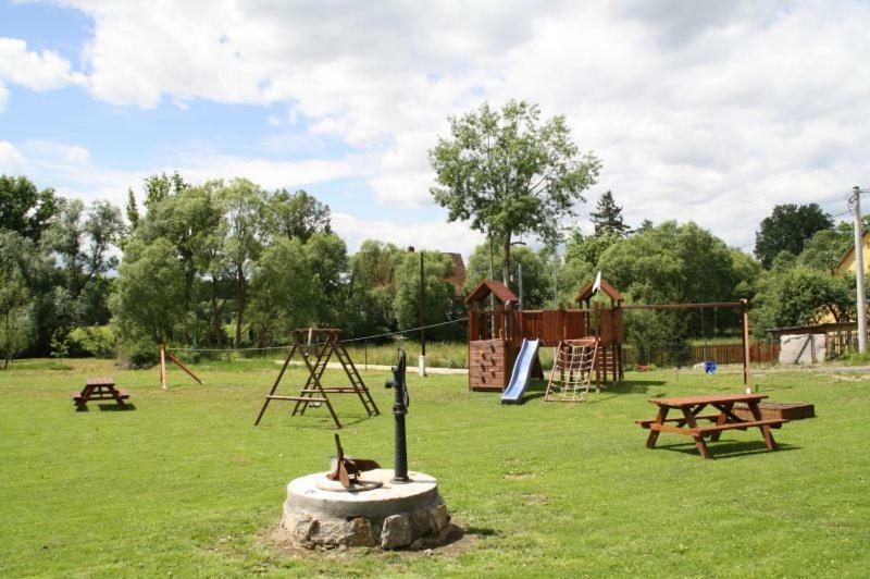 Karpnicka Struga W Dolinie Palacow I Ogrodow Jelenia Góra Eksteriør bilde